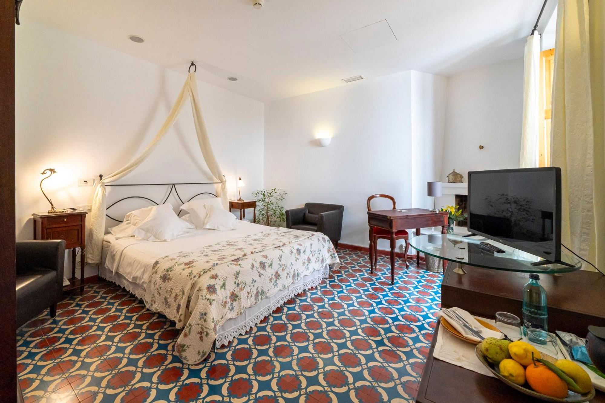 Ca's Xorc Luxury Retreat - Adults Only Hotel